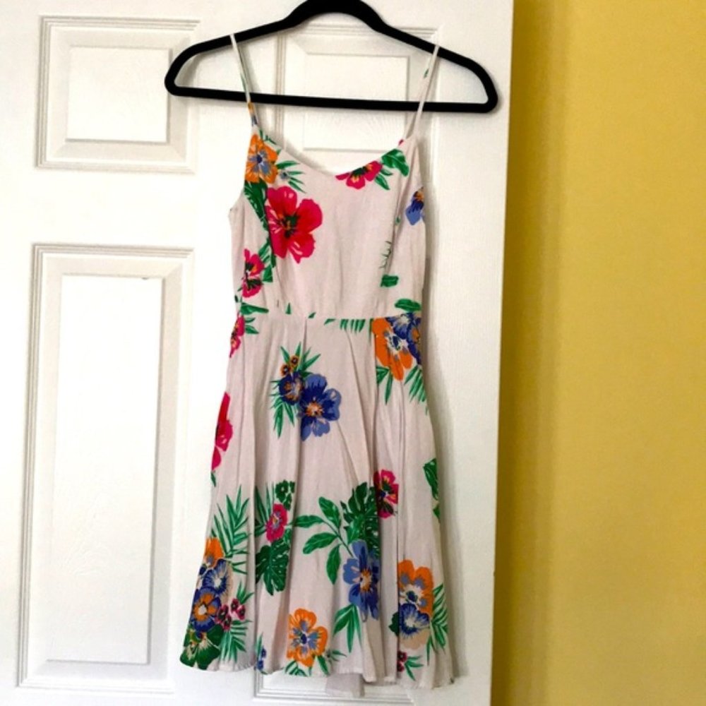 **2 for $10 Summer Dresses** Old Navy: White Spring Floral Dress (XS)